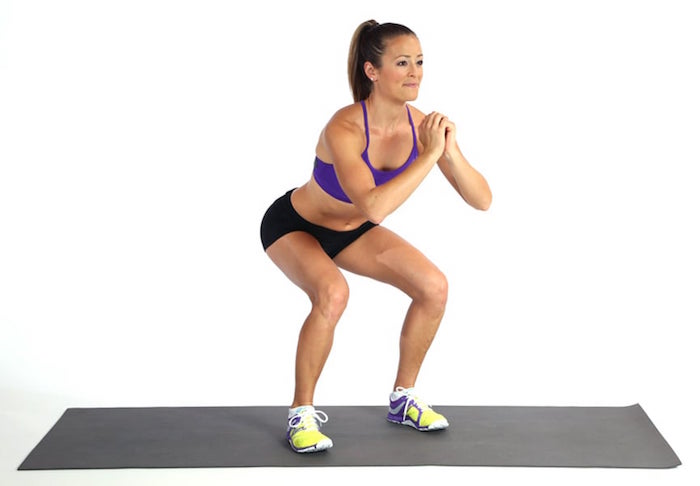 Exercice anti-cellulite : les squats.